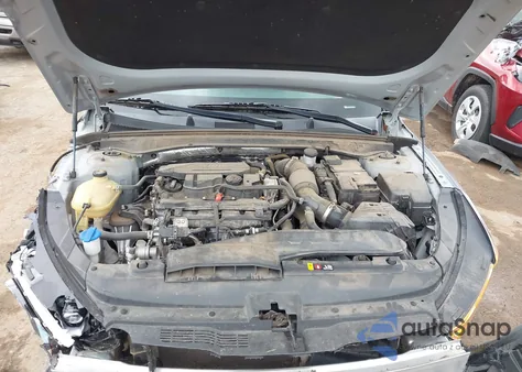 2022 Kia K5 Gt-Line z USA, uszkodzony, nr VIN 5XXG64J2XNG105901